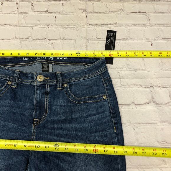 NWT Apt. 9 Women Mid Rise Bootcut Jeans Size 10 Blue Denim M189 -1 - Picture 3 of 16